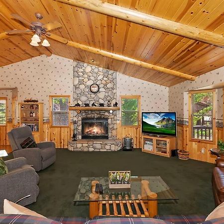 Teakwood - 3-Br Spa, Fire Pit, Quiet, Ac, Centrally Located Villa Big Bear Lake Eksteriør bilde