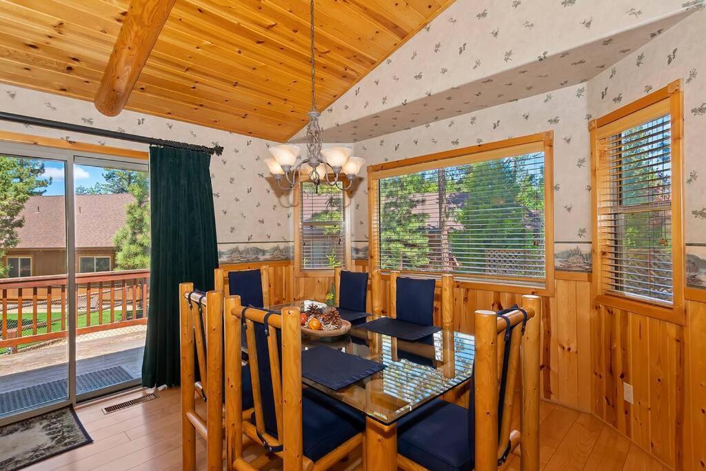 Teakwood - 3-Br Spa, Fire Pit, Quiet, Ac, Centrally Located Villa Big Bear Lake Eksteriør bilde