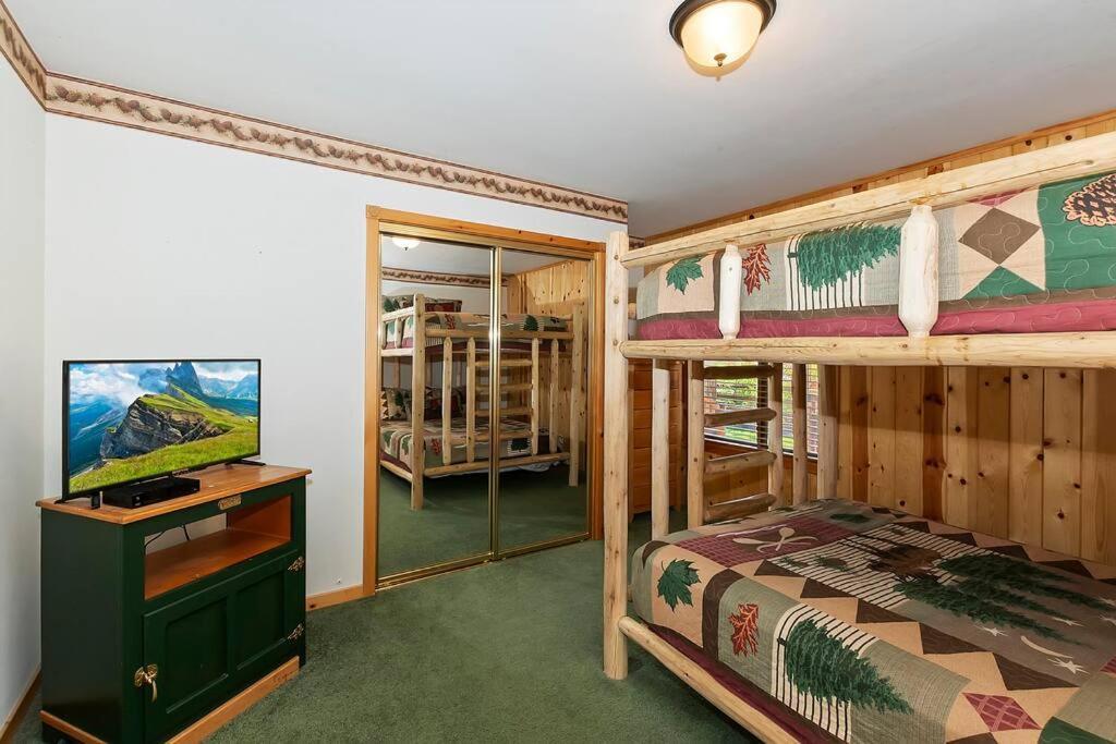 Teakwood - 3-Br Spa, Fire Pit, Quiet, Ac, Centrally Located Villa Big Bear Lake Eksteriør bilde