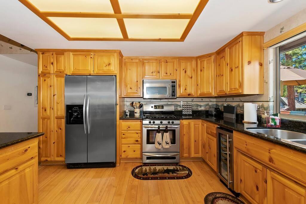 Teakwood - 3-Br Spa, Fire Pit, Quiet, Ac, Centrally Located Villa Big Bear Lake Eksteriør bilde