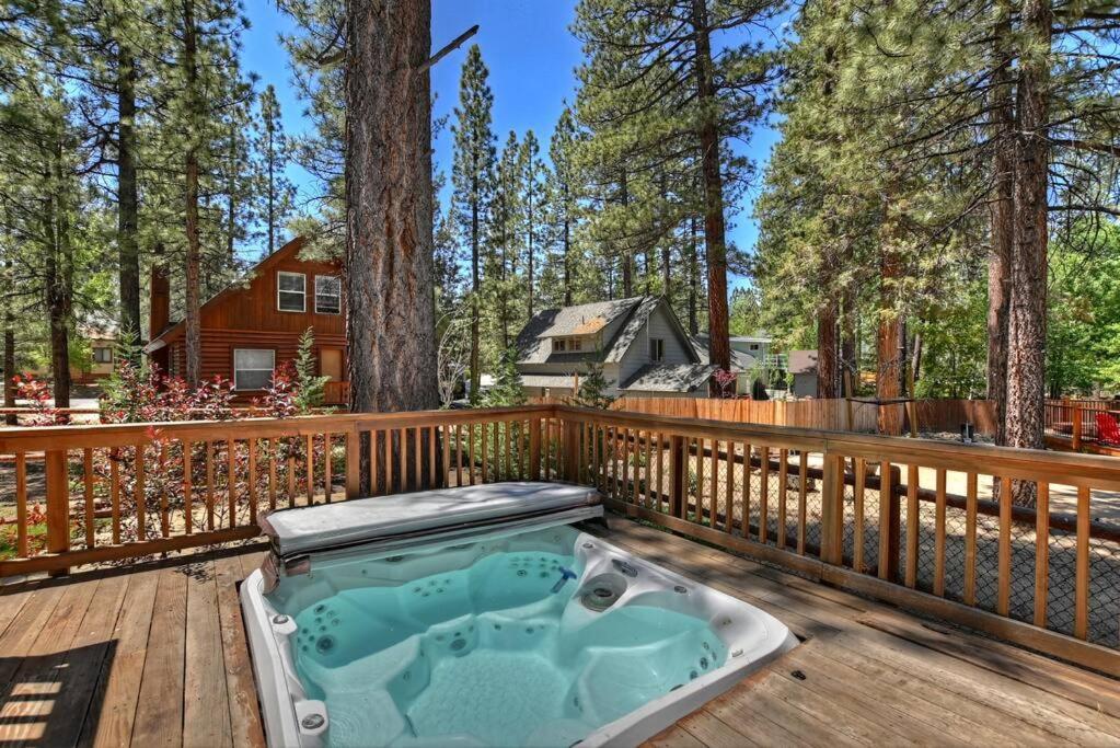 Teakwood - 3-Br Spa, Fire Pit, Quiet, Ac, Centrally Located Villa Big Bear Lake Eksteriør bilde