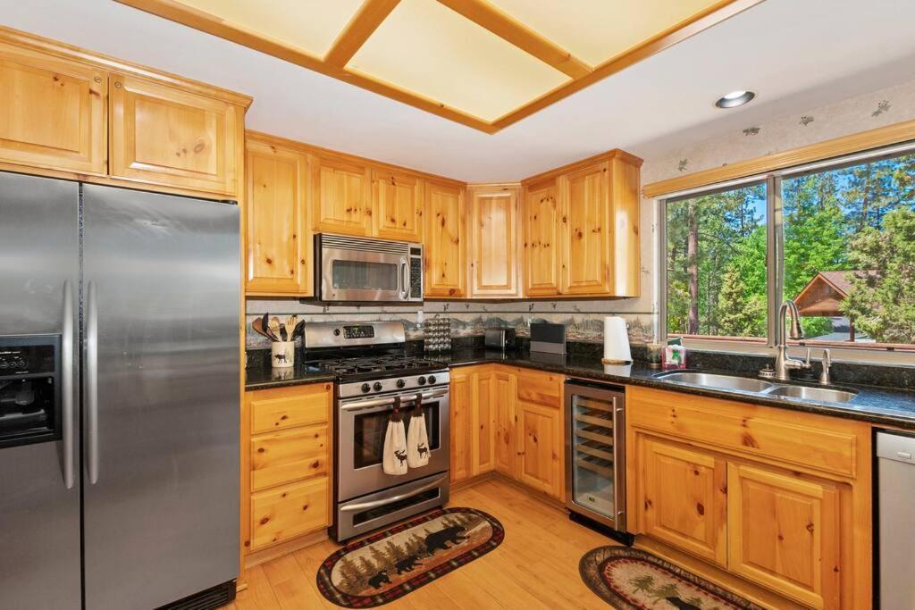Teakwood - 3-Br Spa, Fire Pit, Quiet, Ac, Centrally Located Villa Big Bear Lake Eksteriør bilde