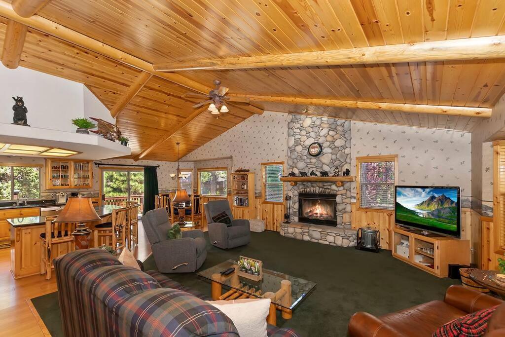 Teakwood - 3-Br Spa, Fire Pit, Quiet, Ac, Centrally Located Villa Big Bear Lake Eksteriør bilde